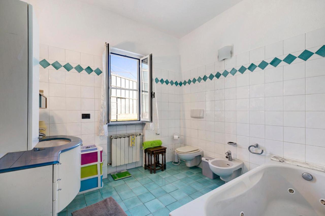 Home Charlene Albenga Exterior foto